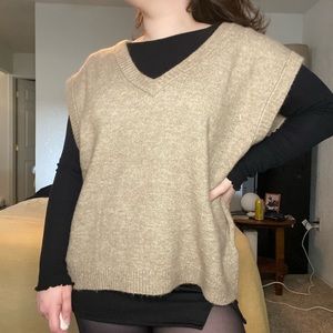 NWT h&m tan sweater vest